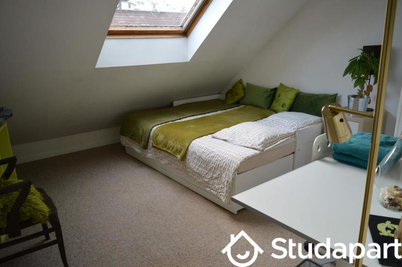 Chambre - 9 m² - 1 pièce