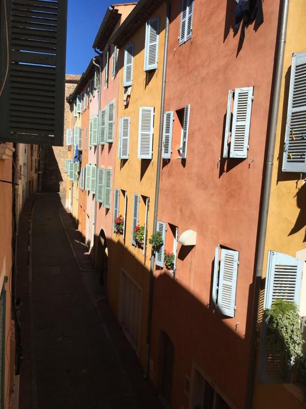 Studio - 30 m² - 1 pièce