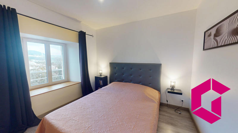 Maison - 102 m² - 4 pièces