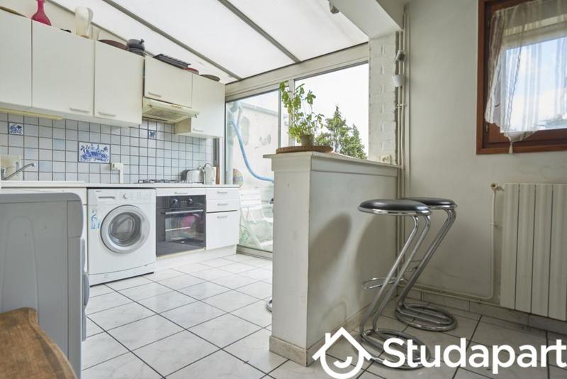 Chambre - 13 m² - 1 pièce