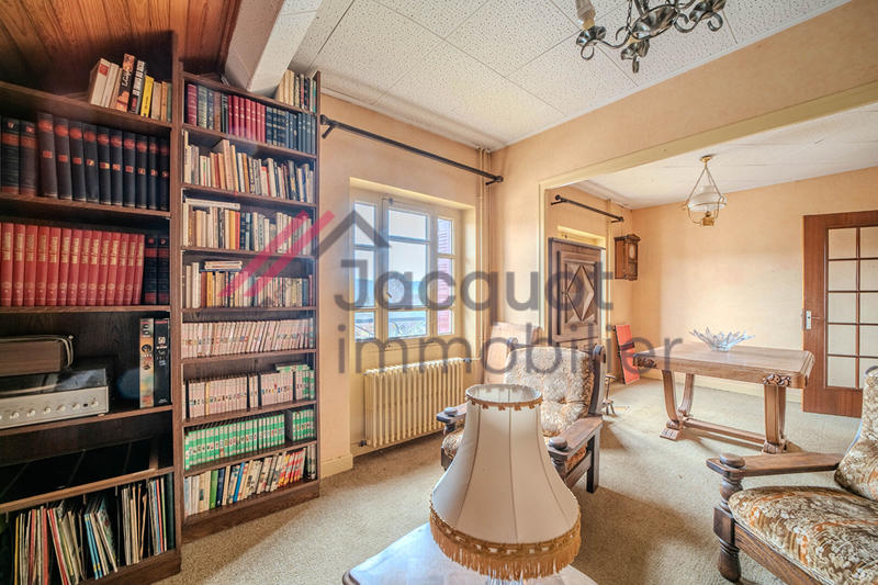 Maison - 182 m² - 9 pièces