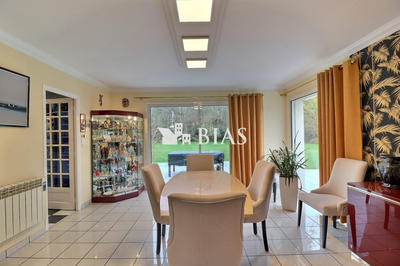 Maison - 152 m² - 6 pièces