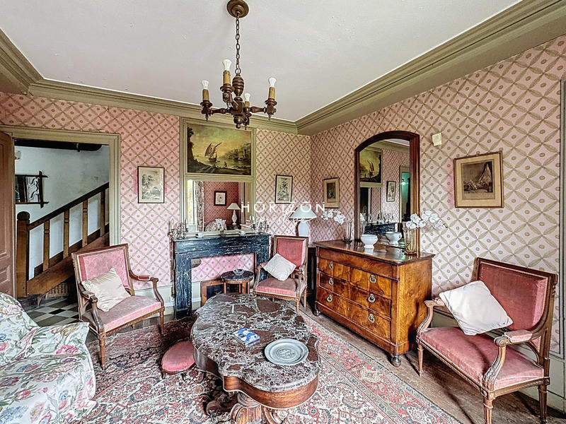 Maison ancienne - 223 m² - 10 pièces