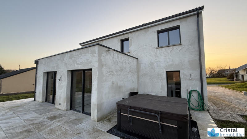 Maison contemporaine - 135 m² - 6 pièces