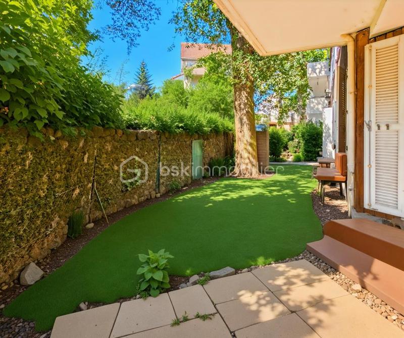 Appartement - 98 m² - 5 pièces