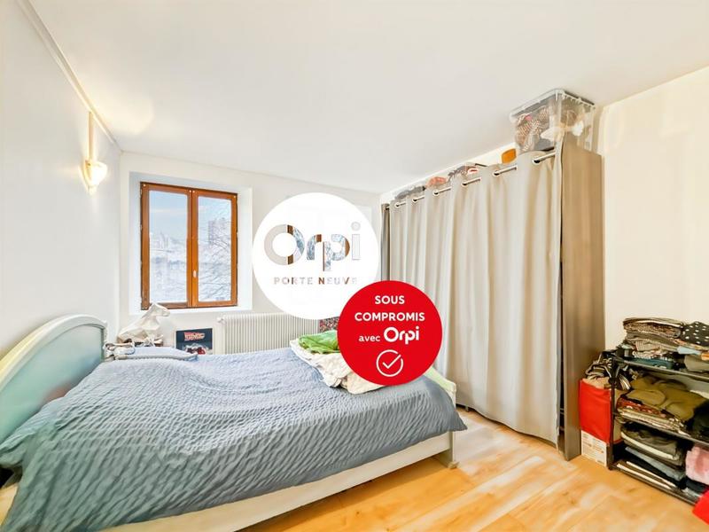 Immeuble - 275 m² - 10 pièces