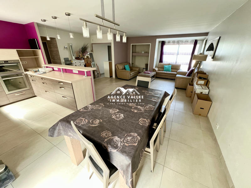 Maison - 137 m² - 8 pièces