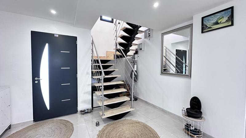 Pavillon - 143 m² - 5 pièces