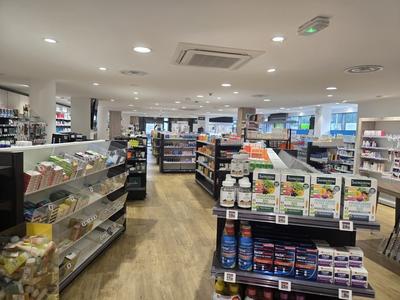 Local commercial - 600 m² - 15 pièces