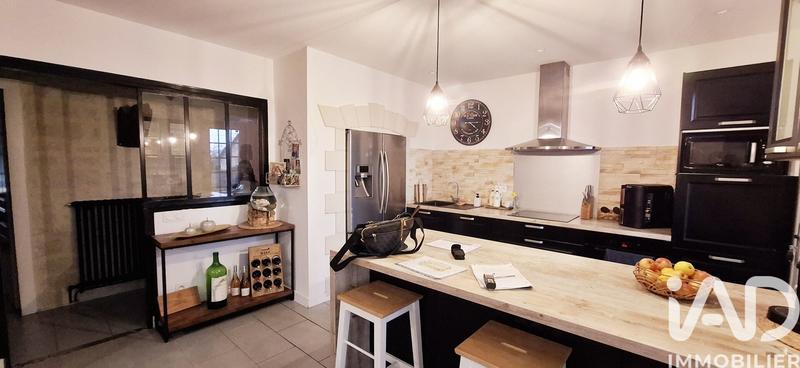 Maison - 209 m² - 6 pièces