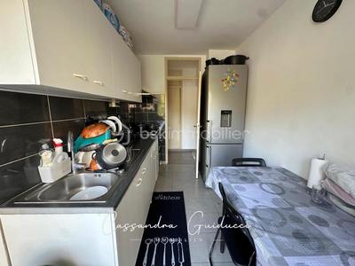 Appartement - 87 m² - 4 pièces