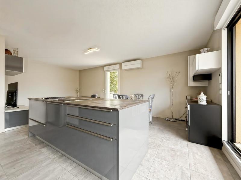 Appartement - 83 m² - 4 pièces