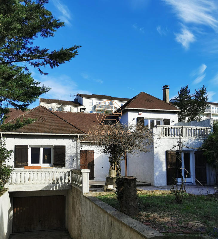 Maison - 170 m² - 5 pièces