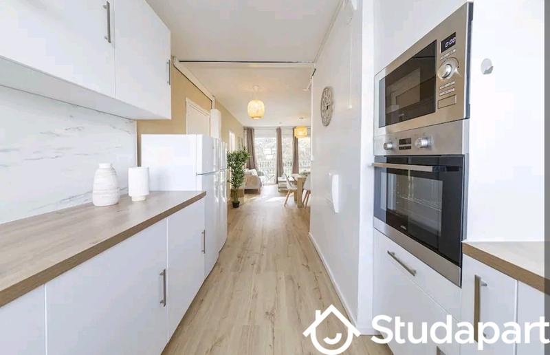 Chambre - 13 m² - 1 pièce