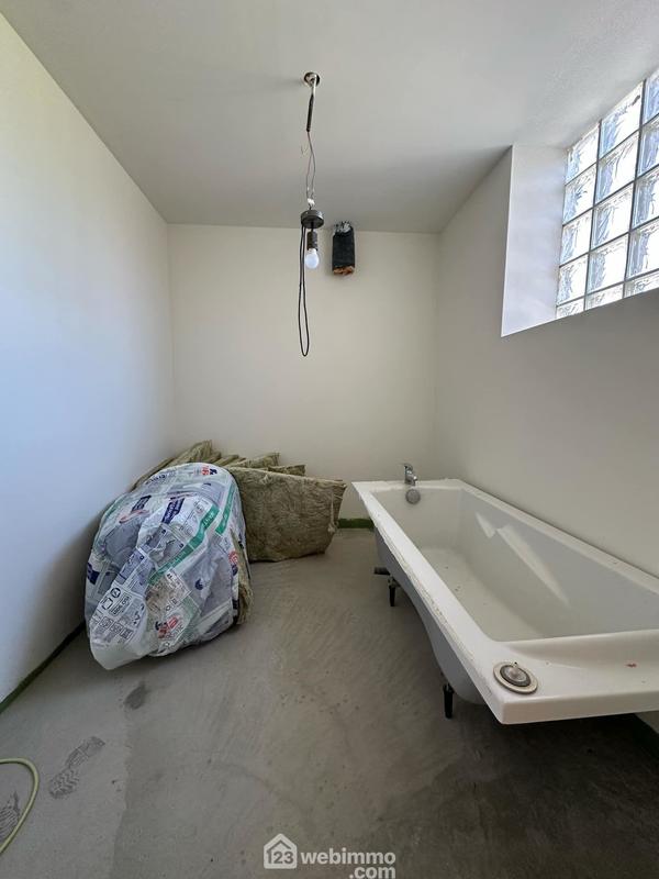 Maison - 77 m² - 5 pièces