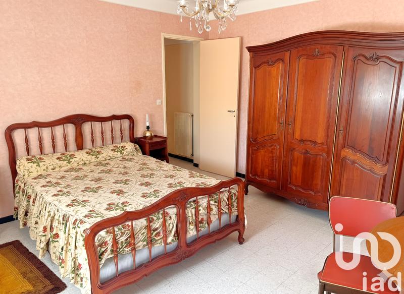 Maison - 200 m² - 8 pièces