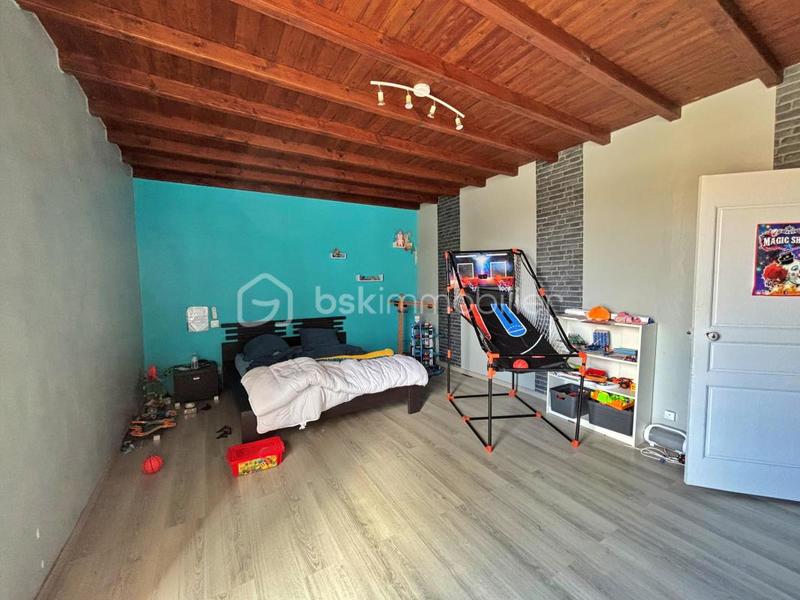 Maison - 233 m² - 8 pièces