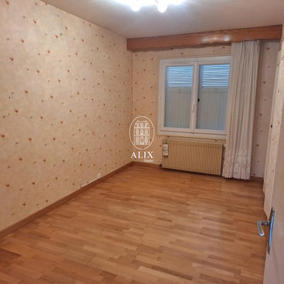 Maison - 150 m² - 8 pièces