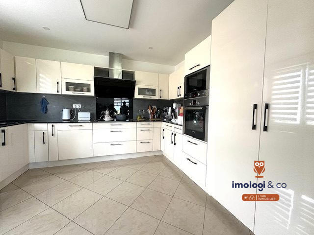 Maison - 170 m² - 6 pièces