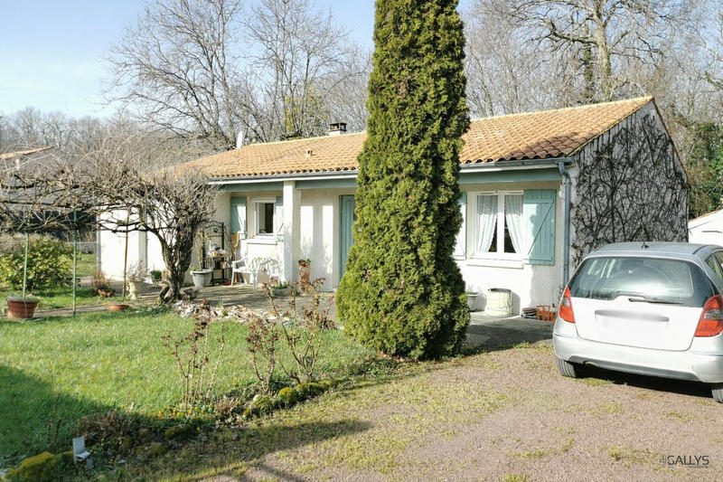 Maison traditionnelle - 115 m² - 6 pièces