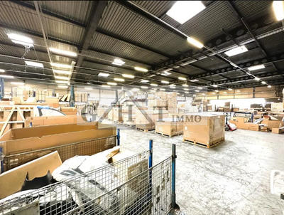 Entrepôt - 6 300 m²