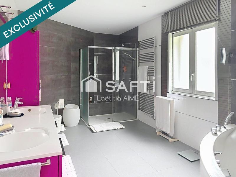 Villa - 242 m² - 8 pièces