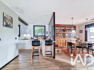 Maison - 180 m² - 6 pièces