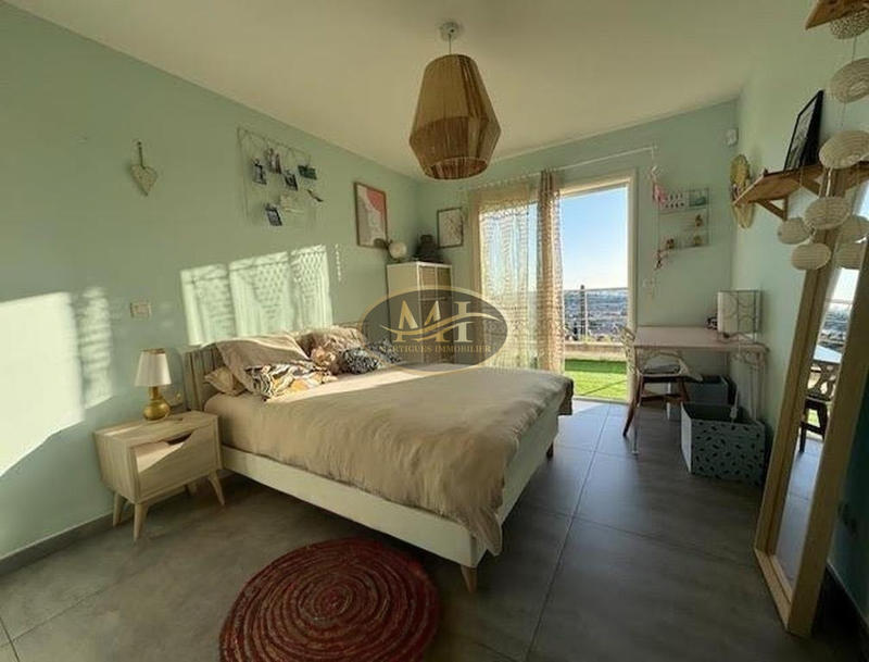 Maison - 176 m² - 5 pièces