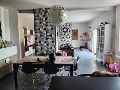 Maison - 120 m² - 5 pièces