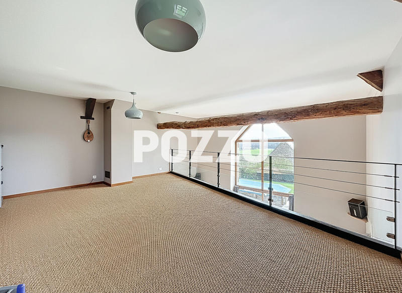 Maison - 202 m² - 6 pièces
