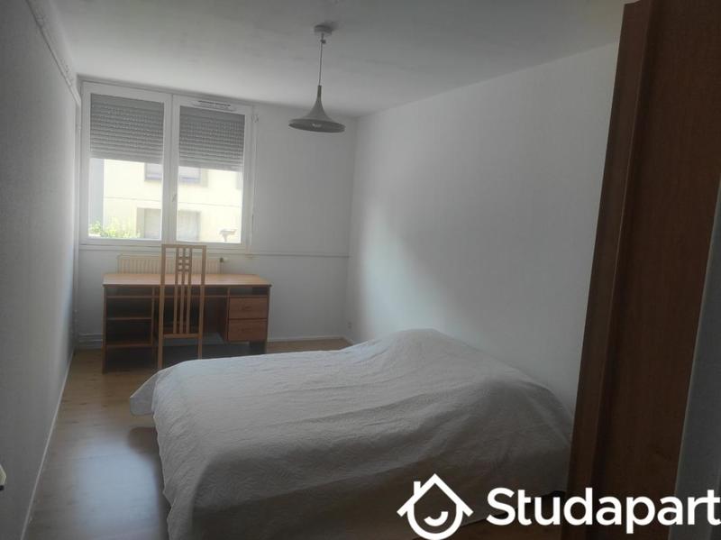 Chambre - 14 m² - 1 pièce