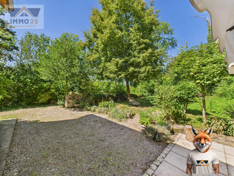 Maison - 240 m² - 9 pièces