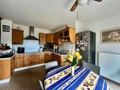 Maison - 200 m² - 6 pièces