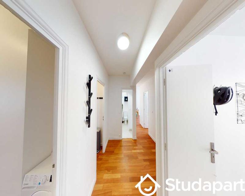 Chambre - 90 m² - 1 pièce