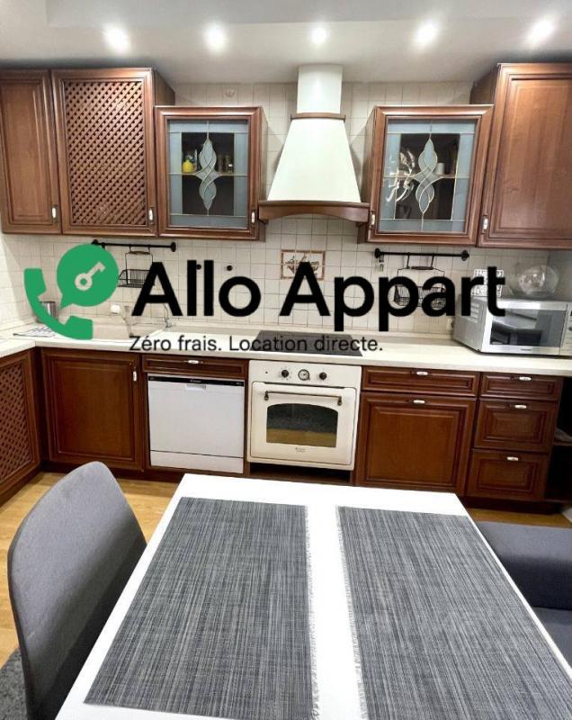 Studio - 50 m² - 2 pièces