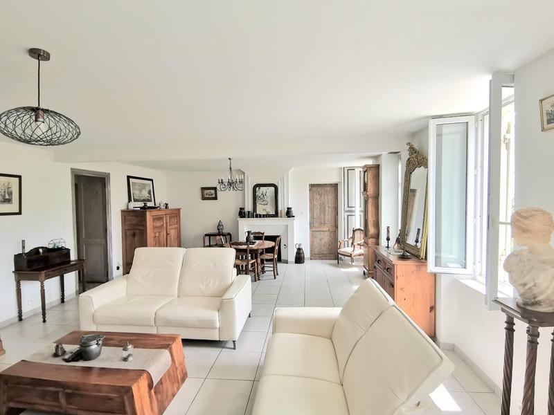 Maison - 200 m² - 7 pièces