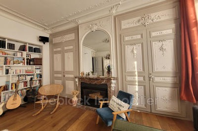 Maison - 360 m² - 9 pièces