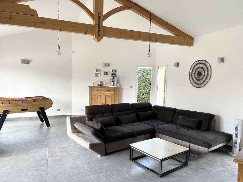 Maison traditionnelle - 194 m² - 7 pièces