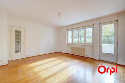 Appartement - 81 m² - 3 pièces