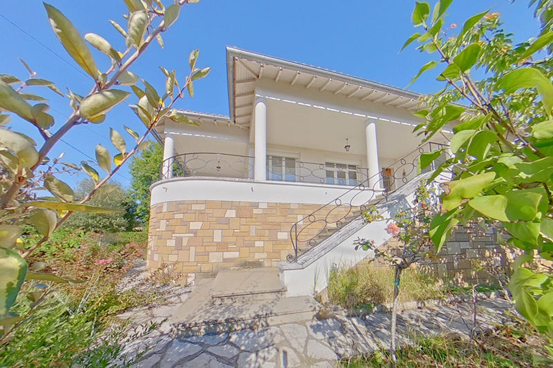 Maison - 150 m² - 7 pièces