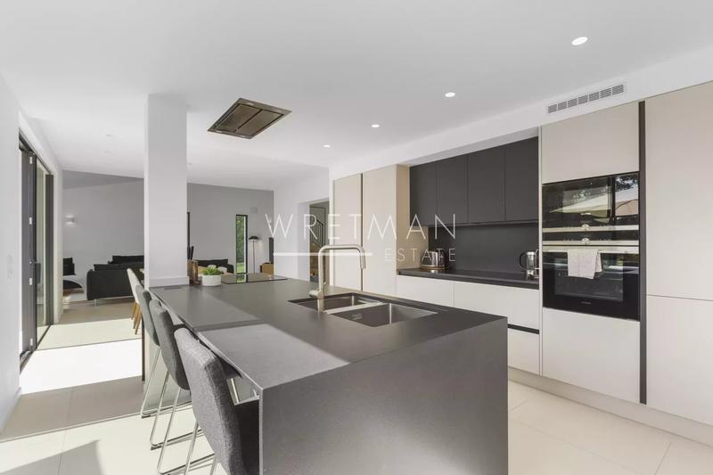 Villa - 220 m² - 6 pièces