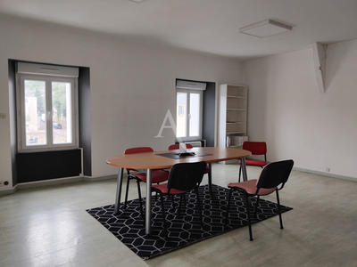 Local commercial - 95 m² - 3 pièces