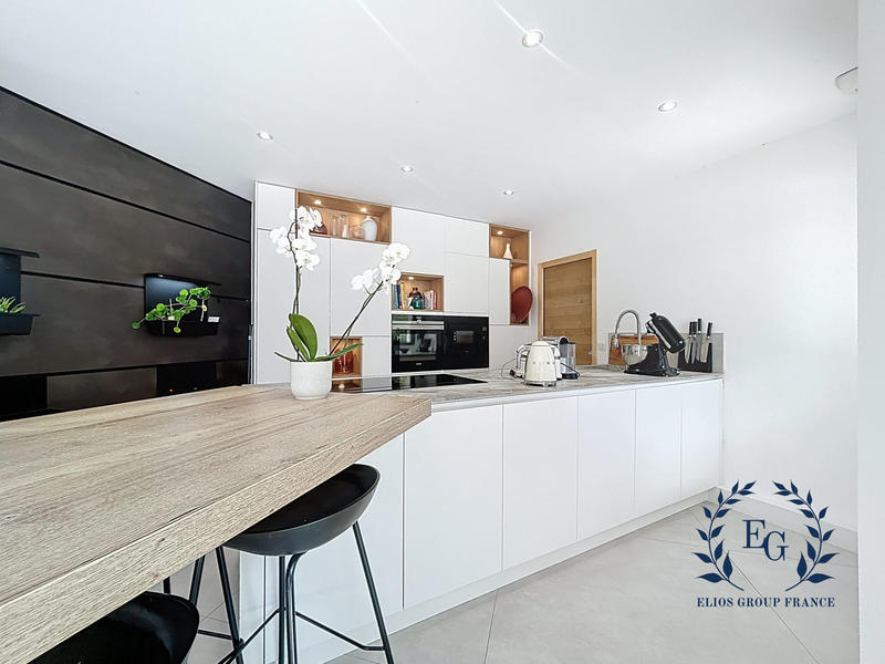 Villa - 207 m² - 7 pièces