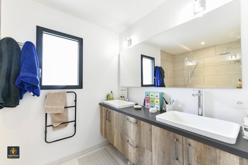 Maison - 94 m² - 4 pièces