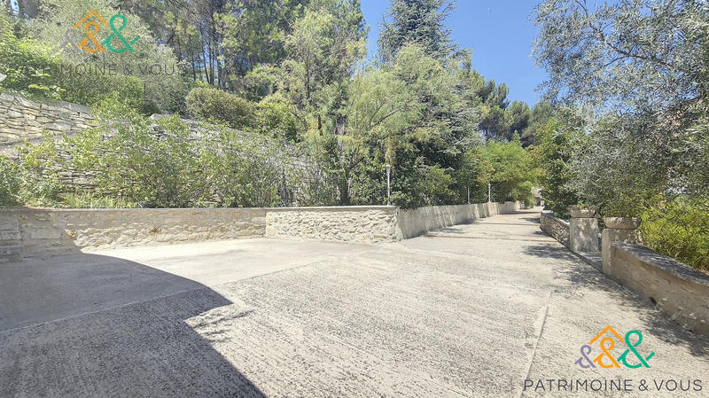 Maison - 250 m² - 8 pièces