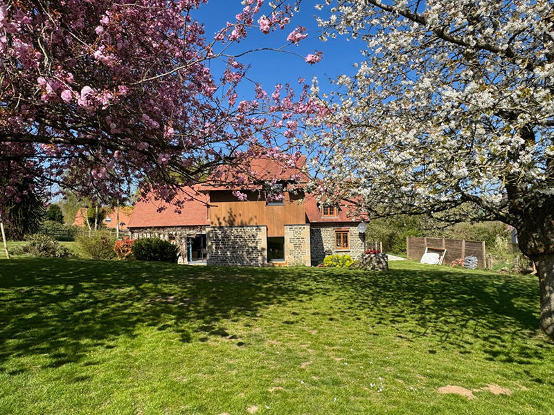 Maison - 200 m² - 6 pièces