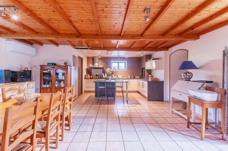 Maison - 183 m² - 7 pièces