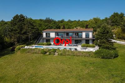 Maison - 382 m² - 9 pièces