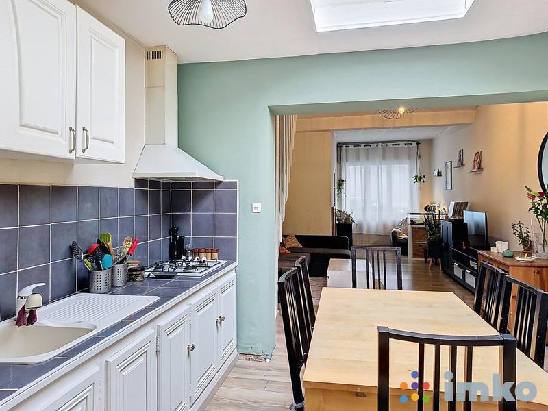 Maison - 90 m² - 5 pièces