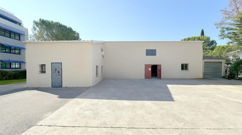 Local d'activité / Entrepôt - 380 m² - 1 pièce